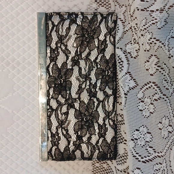 Black Lace & Silver clutch wallet with hinge closure 5796 - Picture 3 of 9